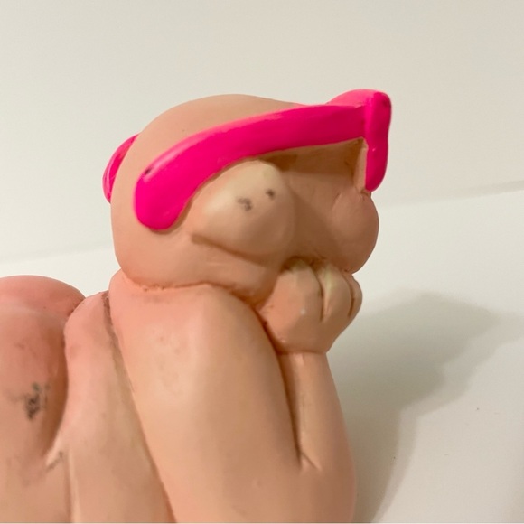 Vintage Wetherbee Pig Figurine Sun Bathing Figure - Picture 7 of 14